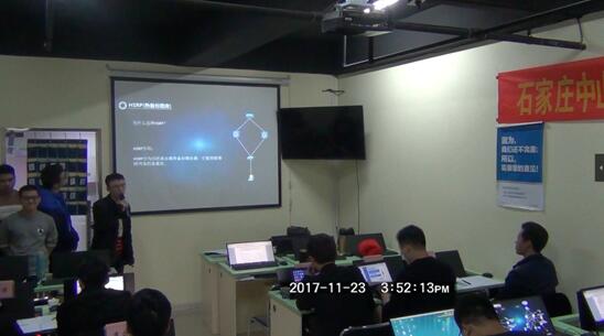 巅峰对决智者胜 石家庄IT培训网IT培训班项目答辩赛_www.itpxw.cn