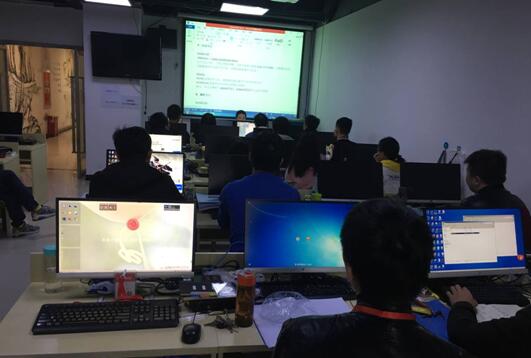 郑州web培训班课程为何是5个月时